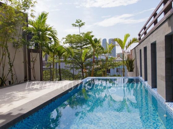 rooftop-pool-4-bed-house