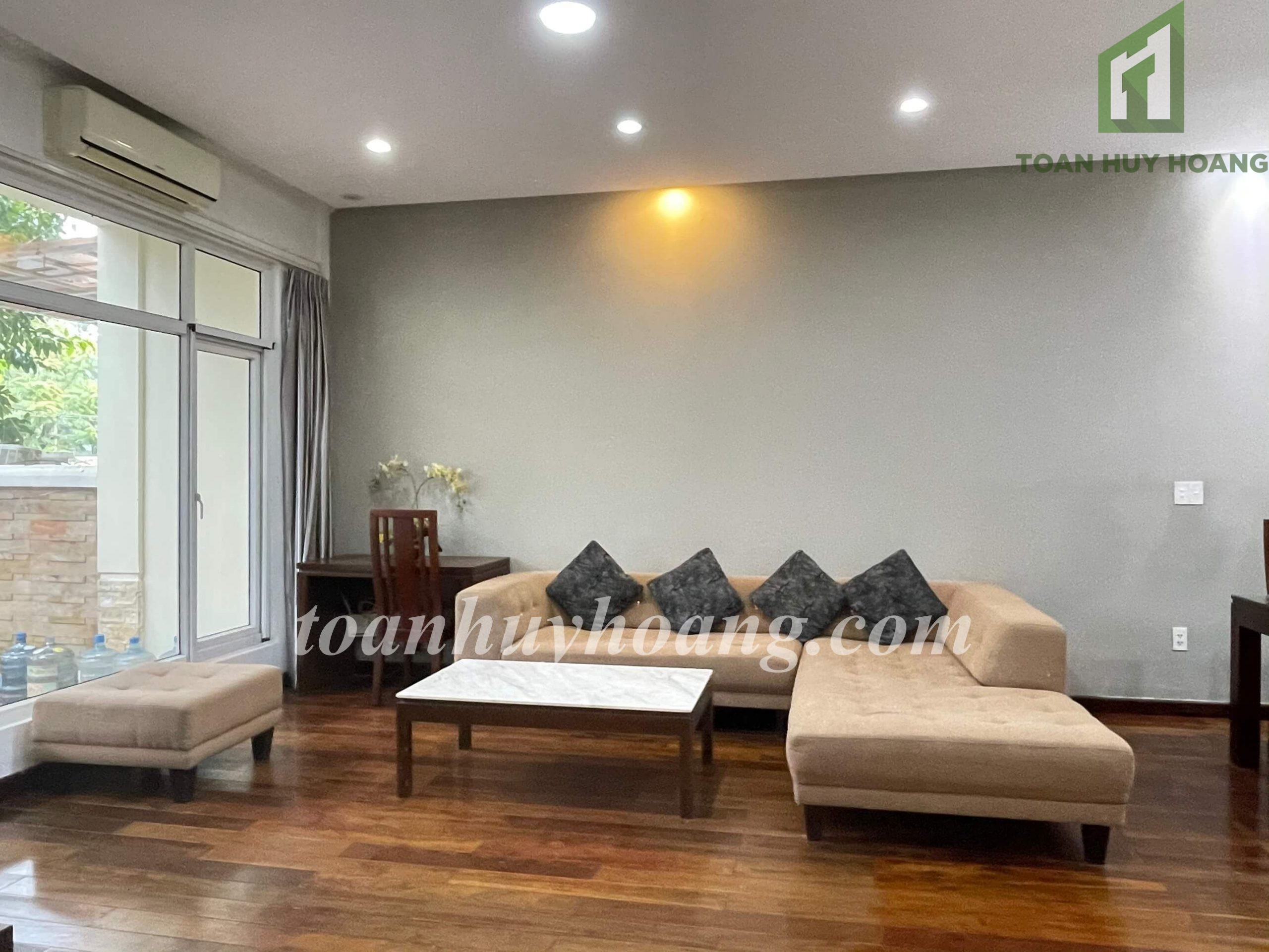 bright and tidy villa for rent in an eco-friendly neighbor